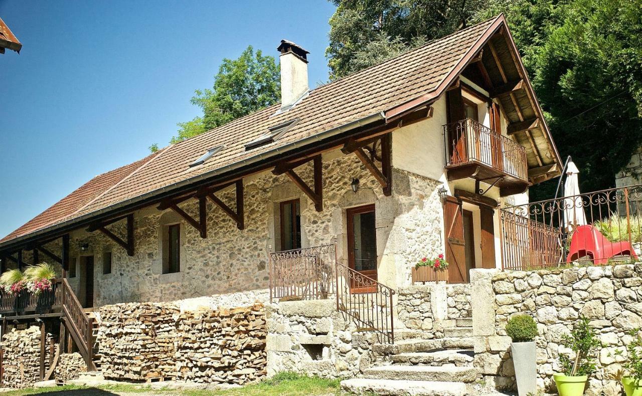 Chambres d'hôtes des lodges de la Cascade Yenne Exterior foto